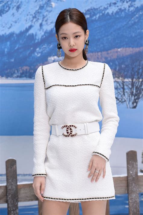 jennie kim chanel.